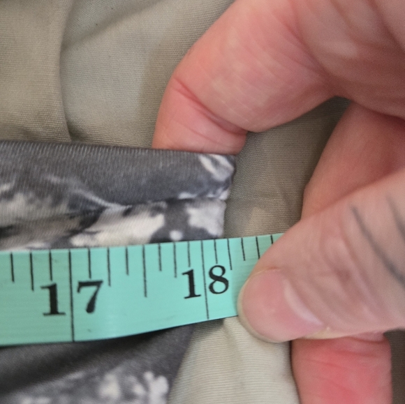 Black and White Tie-Dye Lounge Pants, Size L - Picture 8 of 10